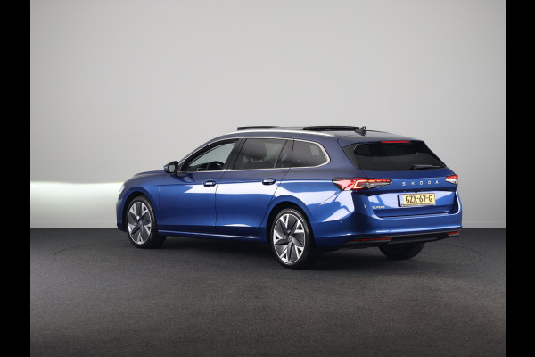 Škoda Superb Combi 1.5 TSI MHEV First Edition 150 pk Automaat (DSG) | Verlengde garantie | Navigatie | Panoramadak | Parkeersensoren (Park assist) | Rondomzicht camera | Matrix LED koplampen |