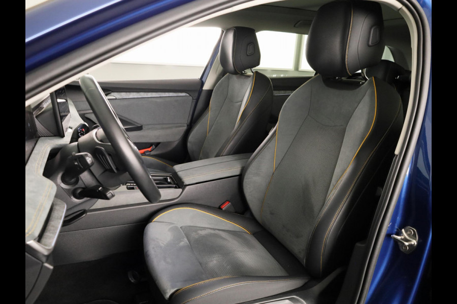 Škoda Superb Combi 1.5 TSI MHEV First Edition 150 pk Automaat (DSG) | Verlengde garantie | Navigatie | Panoramadak | Parkeersensoren (Park assist) | Rondomzicht camera | Matrix LED koplampen |