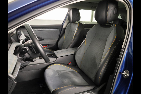 Škoda Superb Combi 1.5 TSI MHEV First Edition 150 pk Automaat (DSG) | Verlengde garantie | Navigatie | Panoramadak | Parkeersensoren (Park assist) | Rondomzicht camera | Matrix LED koplampen |