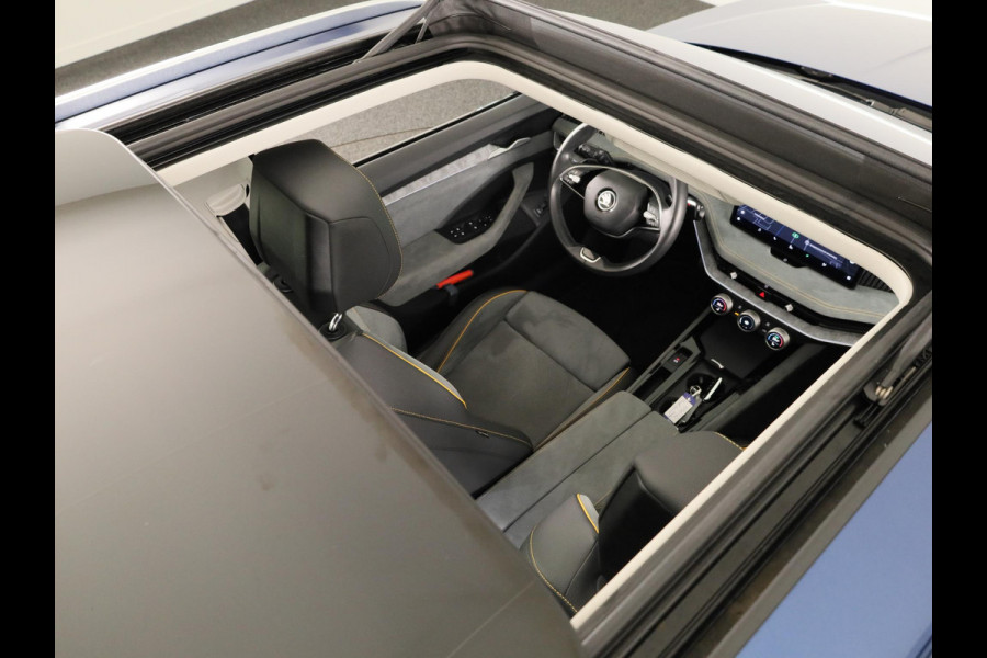 Škoda Superb Combi 1.5 TSI MHEV First Edition 150 pk Automaat (DSG) | Verlengde garantie | Navigatie | Panoramadak | Parkeersensoren (Park assist) | Rondomzicht camera | Matrix LED koplampen |