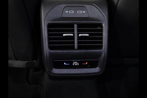 Škoda Superb Combi 1.5 TSI MHEV First Edition 150 pk Automaat (DSG) | Verlengde garantie | Navigatie | Panoramadak | Parkeersensoren (Park assist) | Rondomzicht camera | Matrix LED koplampen |