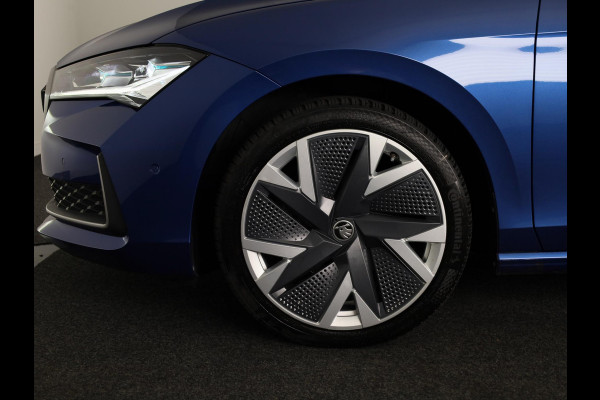Škoda Superb Combi 1.5 TSI MHEV First Edition 150 pk Automaat (DSG) | Verlengde garantie | Navigatie | Panoramadak | Parkeersensoren (Park assist) | Rondomzicht camera | Matrix LED koplampen |