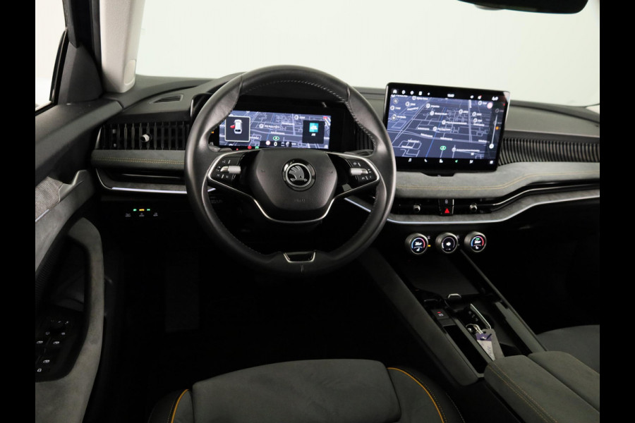Škoda Superb Combi 1.5 TSI MHEV First Edition 150 pk Automaat (DSG) | Verlengde garantie | Navigatie | Panoramadak | Parkeersensoren (Park assist) | Rondomzicht camera | Matrix LED koplampen |
