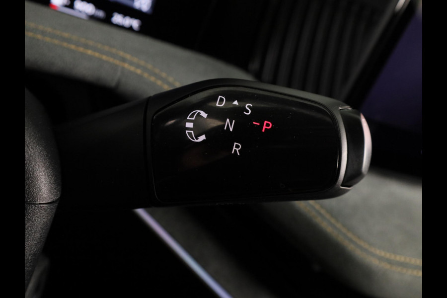 Škoda Superb Combi 1.5 TSI MHEV First Edition 150 pk Automaat (DSG) | Verlengde garantie | Navigatie | Panoramadak | Parkeersensoren (Park assist) | Rondomzicht camera | Matrix LED koplampen |