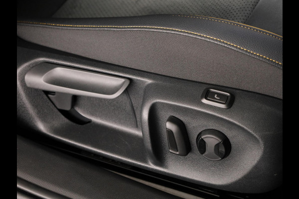 Škoda Superb Combi 1.5 TSI MHEV First Edition 150 pk Automaat (DSG) | Verlengde garantie | Navigatie | Panoramadak | Parkeersensoren (Park assist) | Rondomzicht camera | Matrix LED koplampen |