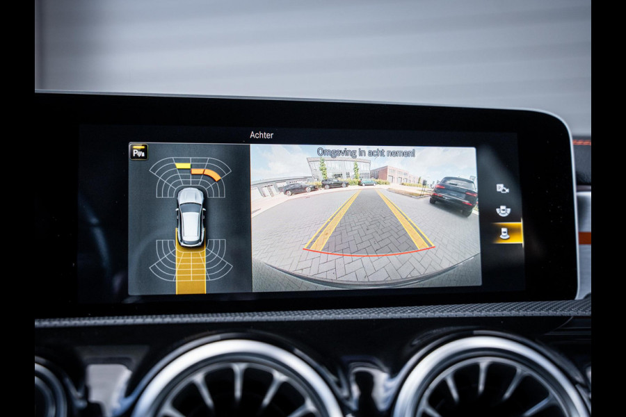 Mercedes-Benz CLA-Klasse Shooting Brake CLA220 Premium Plus - Orange Edit. l Pano l Memory l Sfeerverl.
