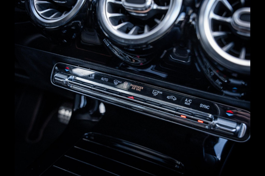 Mercedes-Benz CLA-Klasse Shooting Brake CLA220 Premium Plus - Orange Edit. l Pano l Memory l Sfeerverl.