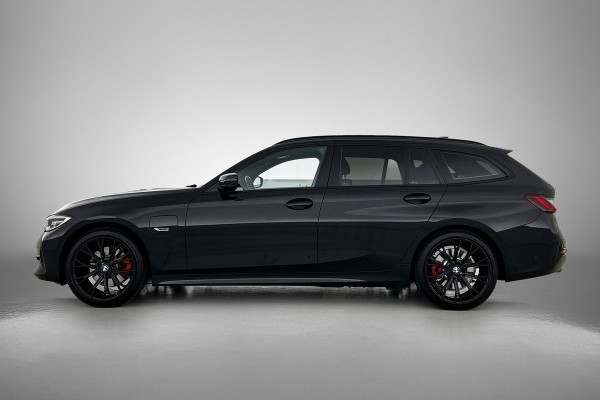 BMW 3 Serie Touring 320e Business Edition Plus(NL-auto, Goed OnderH, Carplay, Trekhaak, Camera, Navi Pro, StoelV, Etc)