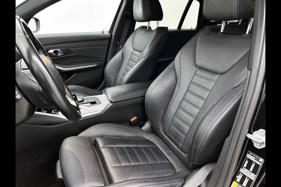 BMW 3 Serie Touring 320e Business Edition Plus(NL-auto, Goed OnderH, Carplay, Trekhaak, Camera, Navi Pro, StoelV, Etc)