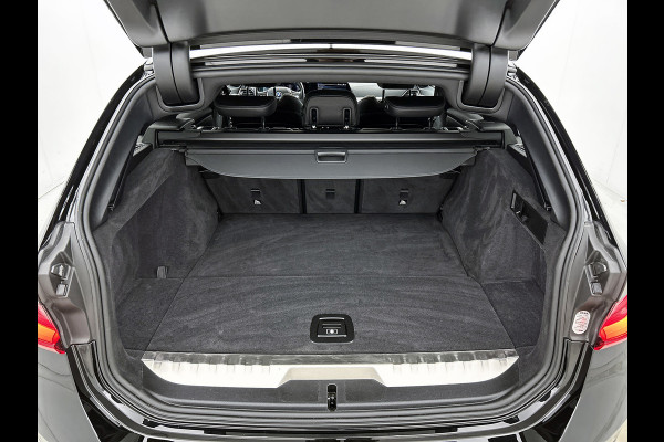 BMW 3 Serie Touring 320e Business Edition Plus(NL-auto, Goed OnderH, Carplay, Trekhaak, Camera, Navi Pro, StoelV, Etc)