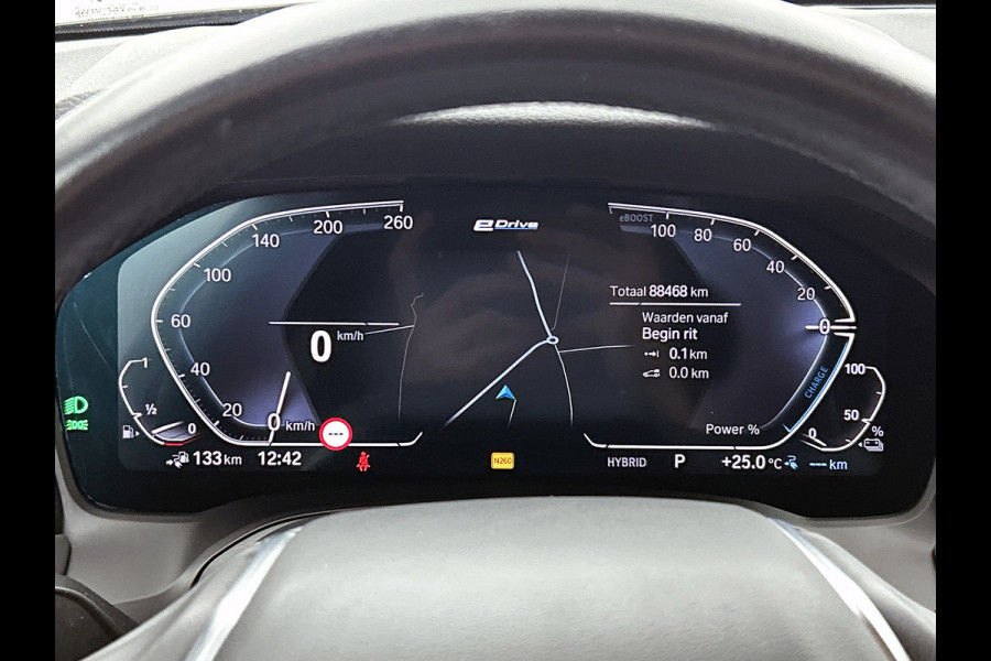 BMW 3 Serie Touring 320e Business Edition Plus(NL-auto, Goed OnderH, Carplay, Trekhaak, Camera, Navi Pro, StoelV, Etc)