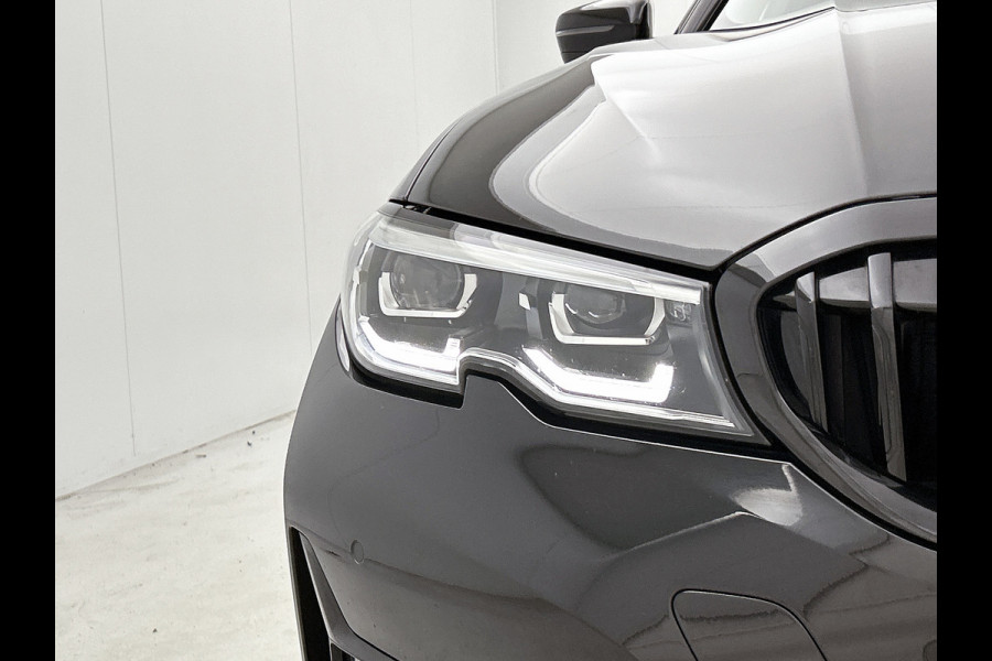 BMW 3 Serie Touring 320e Business Edition Plus(NL-auto, Goed OnderH, Carplay, Trekhaak, Camera, Navi Pro, StoelV, Etc)