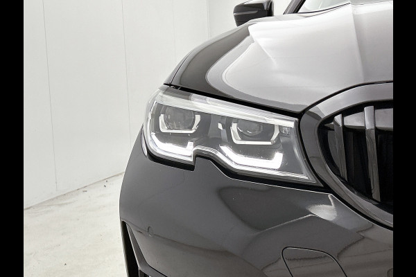 BMW 3 Serie Touring 320e Business Edition Plus(NL-auto, Goed OnderH, Carplay, Trekhaak, Camera, Navi Pro, StoelV, Etc)