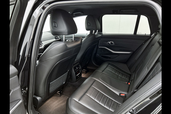 BMW 3 Serie Touring 320e Business Edition Plus(NL-auto, Goed OnderH, Carplay, Trekhaak, Camera, Navi Pro, StoelV, Etc)