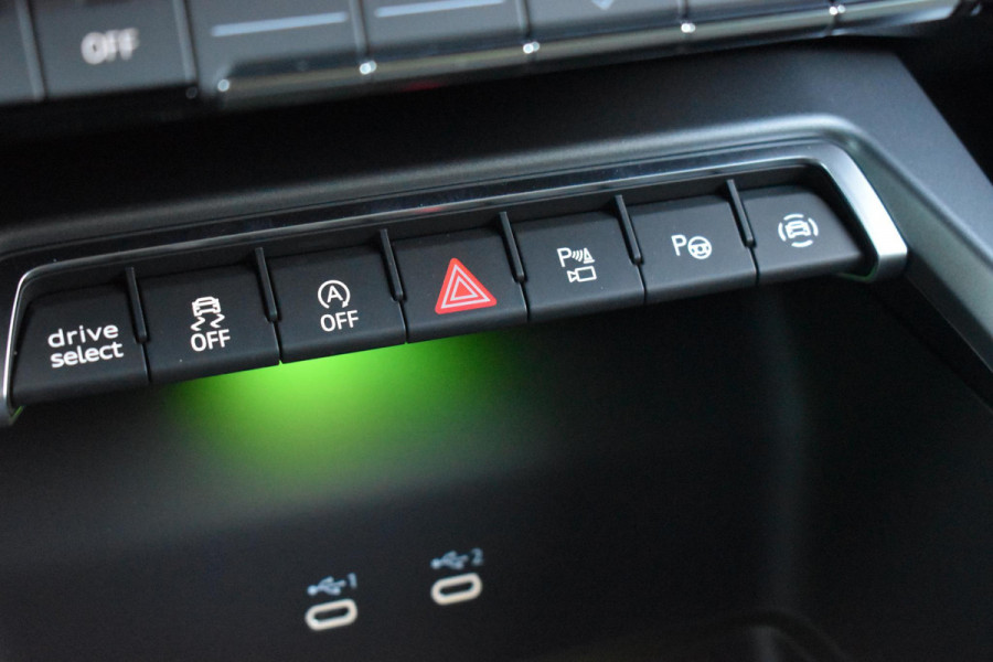 Audi RS3 Sportback 2.5 TFSI RS 3 quattro Hulk Sonos HUD Pano