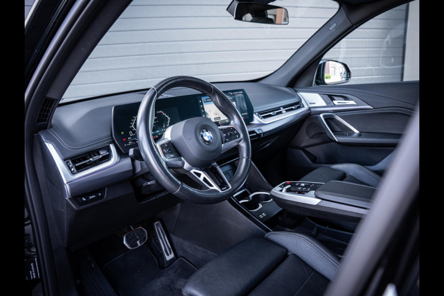 BMW X1 sDrive18i LCI M-Sport l Panorama l H&K l Memory l Trekhaak