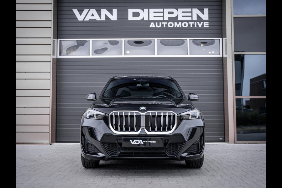 BMW X1 sDrive18i LCI M-Sport l Panorama l H&K l Memory l Trekhaak