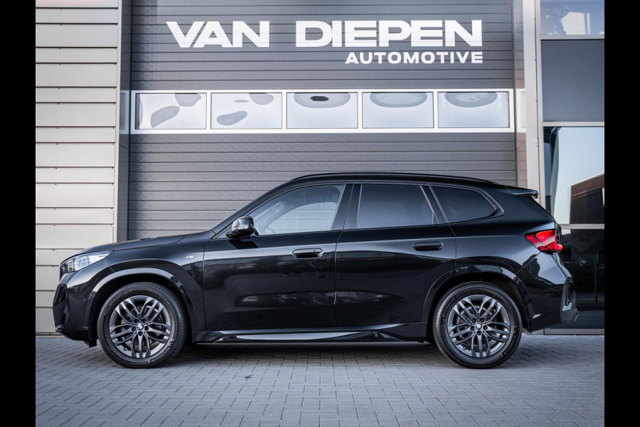 BMW X1 sDrive18i LCI M-Sport l Panorama l H&K l Memory l Trekhaak