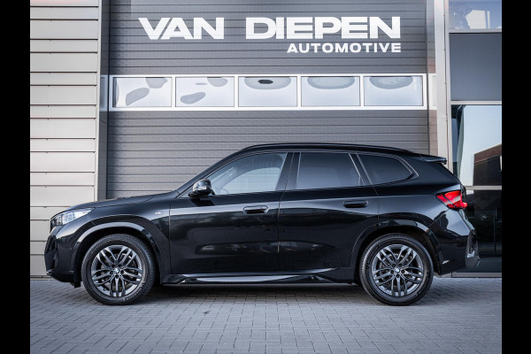 BMW X1 sDrive18i LCI M-Sport l Panorama l H&K l Memory l Trekhaak