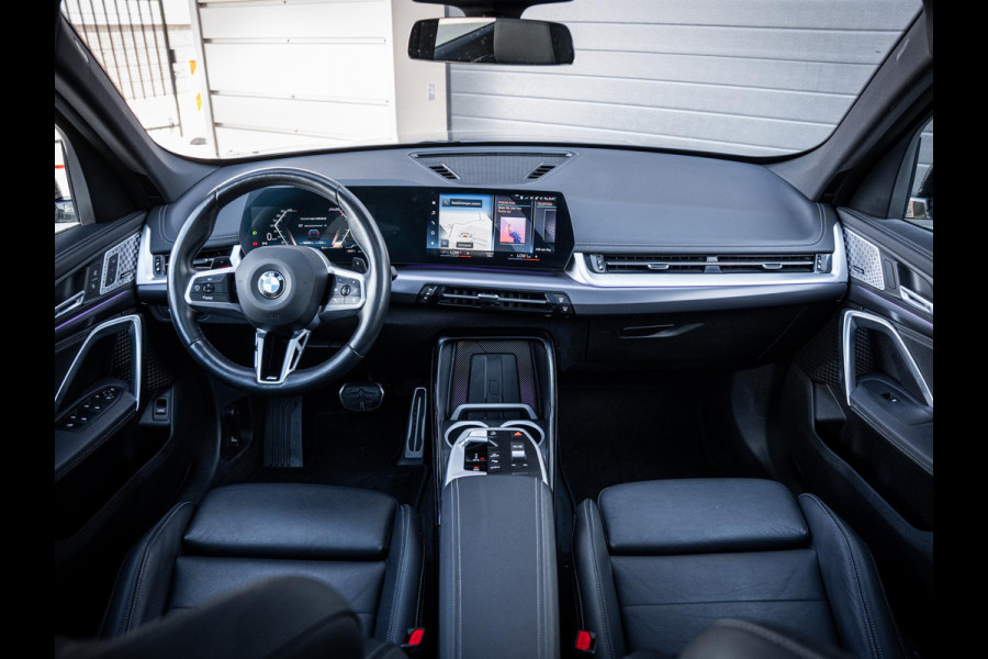 BMW X1 sDrive18i LCI M-Sport l Panorama l H&K l Memory l Trekhaak