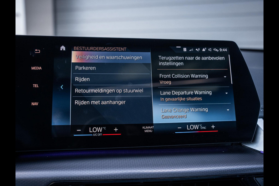 BMW X1 sDrive18i LCI M-Sport l Panorama l H&K l Memory l Trekhaak