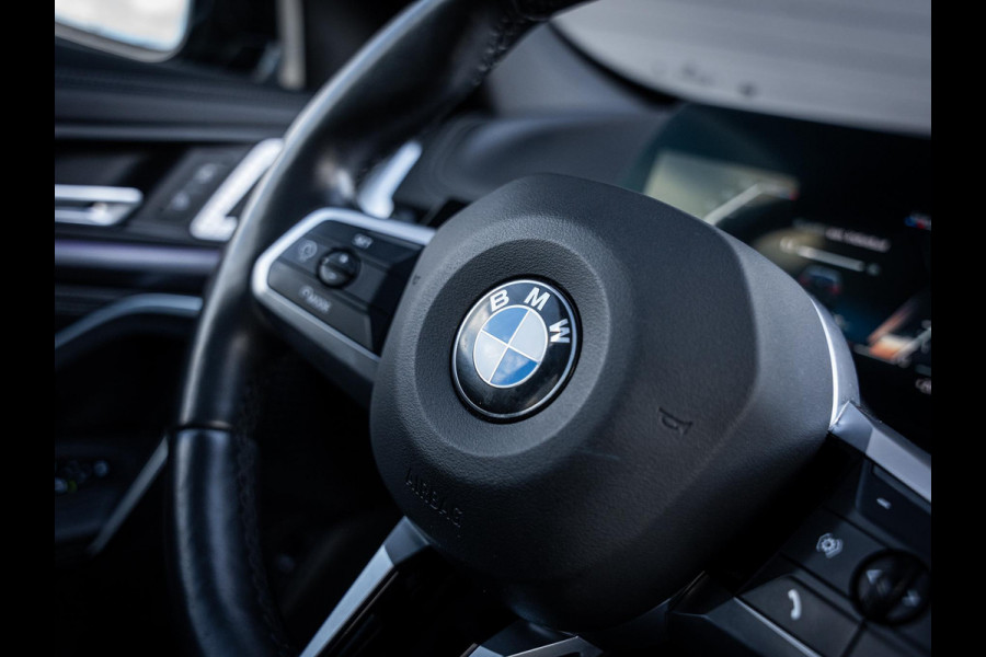BMW X1 sDrive18i LCI M-Sport l Panorama l H&K l Memory l Trekhaak