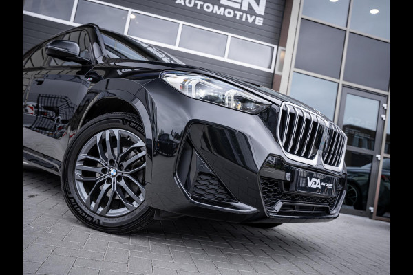 BMW X1 sDrive18i LCI M-Sport l Panorama l H&K l Memory l Trekhaak