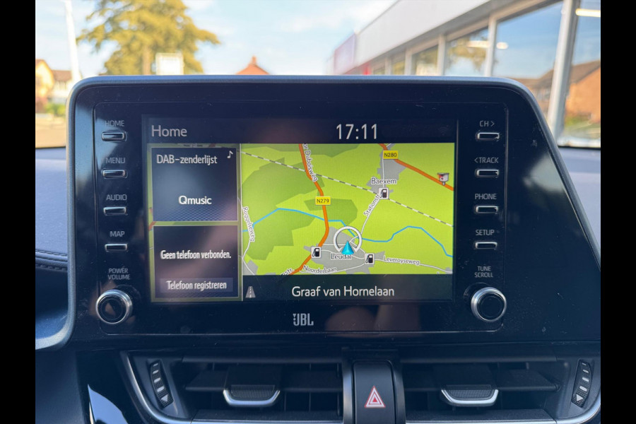 Toyota C-HR 1.8 Hybrid First Edition | Trekhaak, JBL, Apple CarPlay/Android auto, Dodehoekherkenning, Parkeersensoren, Stoelverwarming, LED