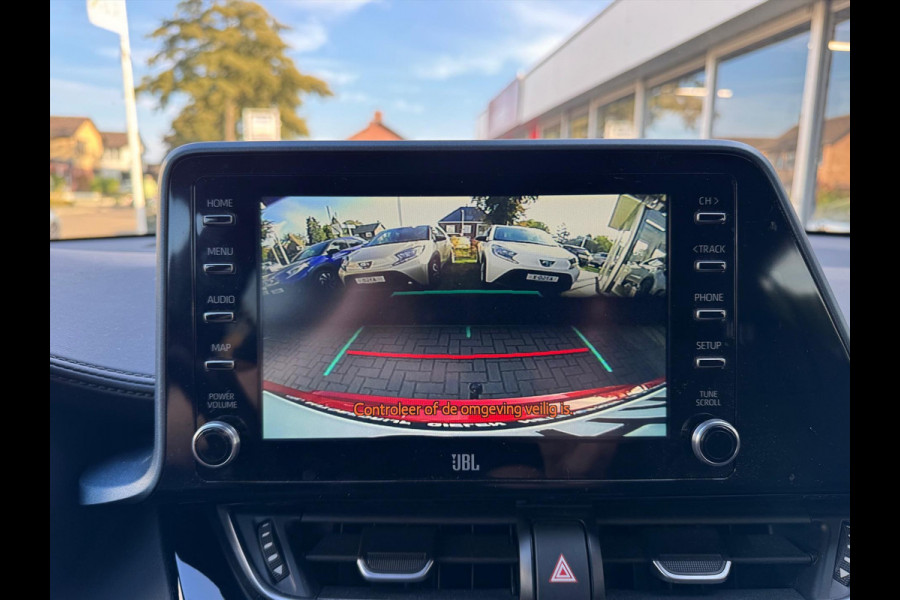Toyota C-HR 1.8 Hybrid First Edition | Trekhaak, JBL, Apple CarPlay/Android auto, Dodehoekherkenning, Parkeersensoren, Stoelverwarming, LED