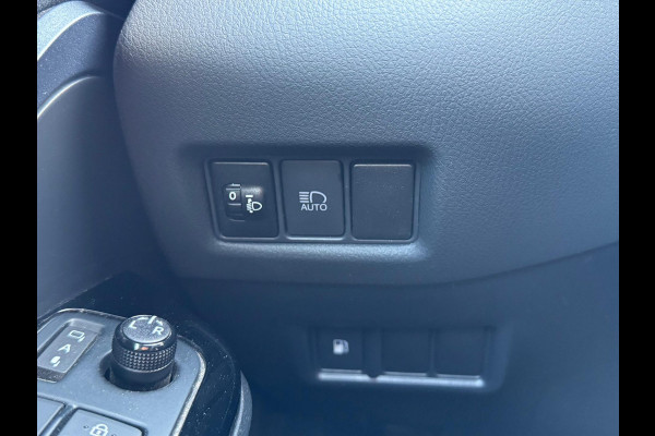 Toyota C-HR 1.8 Hybrid First Edition | Trekhaak, JBL, Apple CarPlay/Android auto, Dodehoekherkenning, Parkeersensoren, Stoelverwarming, LED