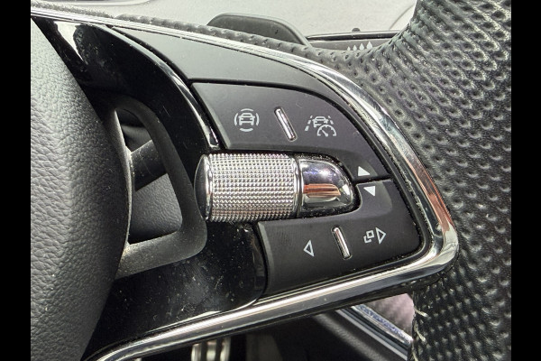 Škoda ENYAQ iV BWJ 2022 | 60 Sportline SOH 91,72% | SPORTSTOELEN | LEER/ALCANTARA | CARPLAY | CAMERA A | CLIMA |