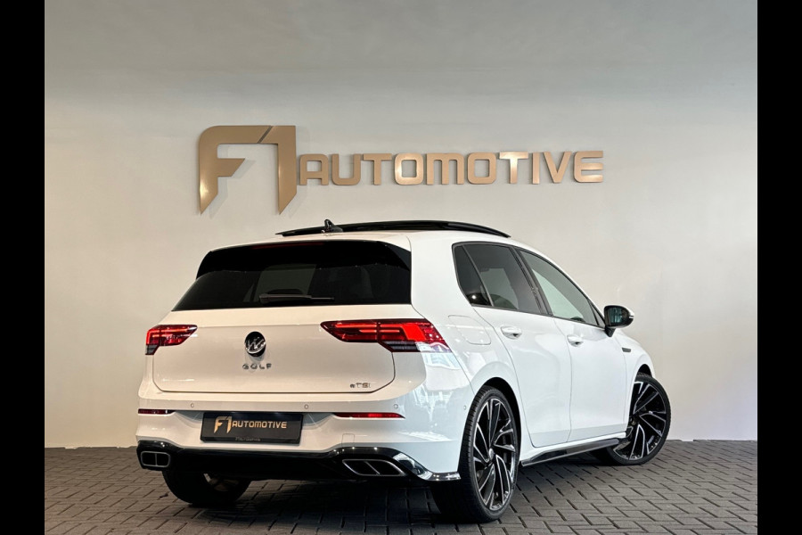 Volkswagen Golf 1.5 eTSI R Line Pano|Sfeer|Dodehoek|Camera