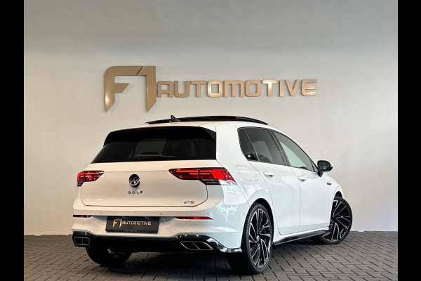 Volkswagen Golf 1.5 eTSI R Line Pano|Sfeer|Dodehoek|Camera