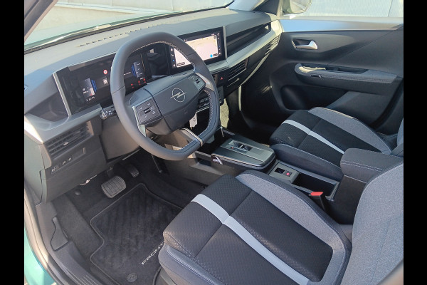Opel Frontera 1.2 Turbo GS Hybrid 110 PK Automaat