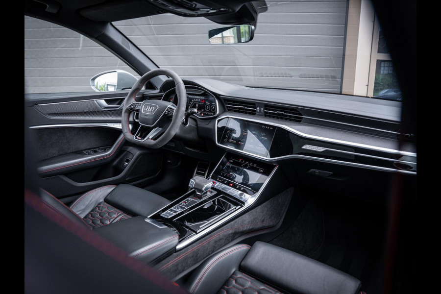 Audi RS6 Avant C8 4.0 V8 TFSI quattro - Dynamic + l Ceramic l 4WS l HUD