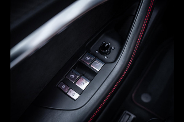 Audi RS6 Avant C8 4.0 V8 TFSI quattro - Dynamic + l Ceramic l 4WS l HUD