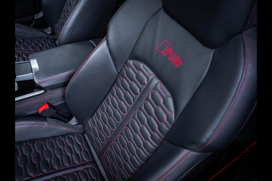 Audi RS6 Avant C8 4.0 V8 TFSI quattro - Dynamic + l Ceramic l 4WS l HUD