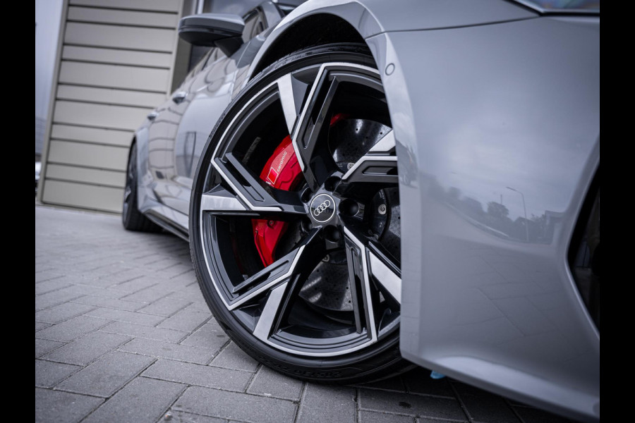 Audi RS6 Avant C8 4.0 V8 TFSI quattro - Dynamic + l Ceramic l 4WS l HUD