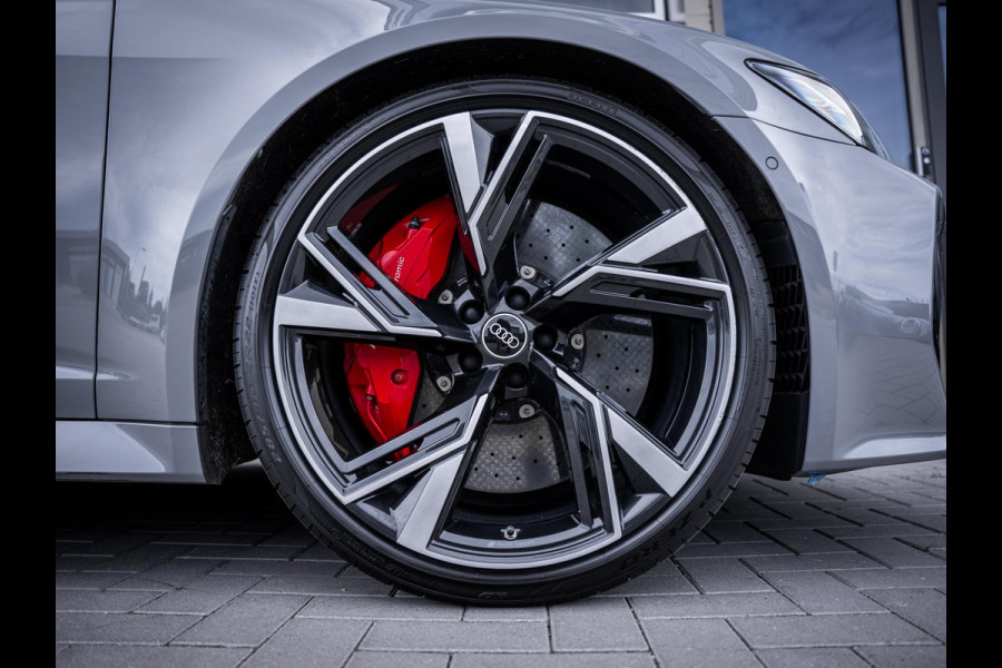 Audi RS6 Avant C8 4.0 V8 TFSI quattro - Dynamic + l Ceramic l 4WS l HUD