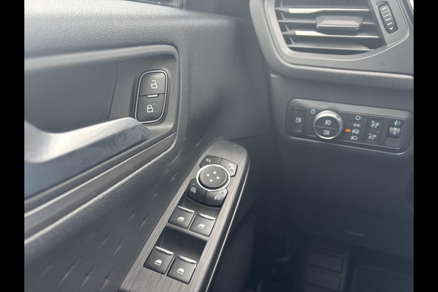 Ford Kuga 2.5 PHEV Titanium SCI 225pk Afneembare Trekhaak | Winterpack | Apple Carplay | 18 inch velgen