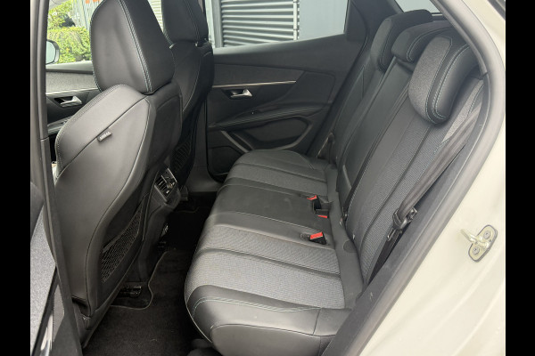 Peugeot 3008 BWJ 2021 | 1.2T 131PK Allure | CLIMA | NAVI | CARPLAY | CAMERA A | 18'' LMV | PRIVACY GLASS |