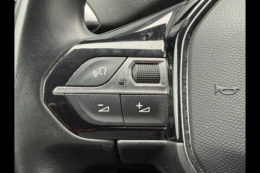 Peugeot 3008 BWJ 2021 | 1.2T 131PK Allure | CLIMA | NAVI | CARPLAY | CAMERA A | 18'' LMV | PRIVACY GLASS |