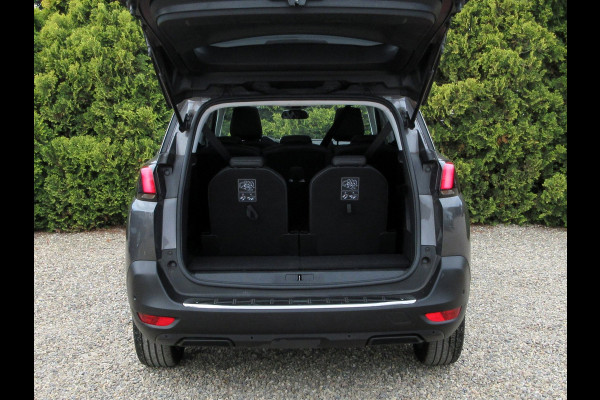 Peugeot 5008 1.2 PureTech Allure Automaat * 7-pers. * Panorama *