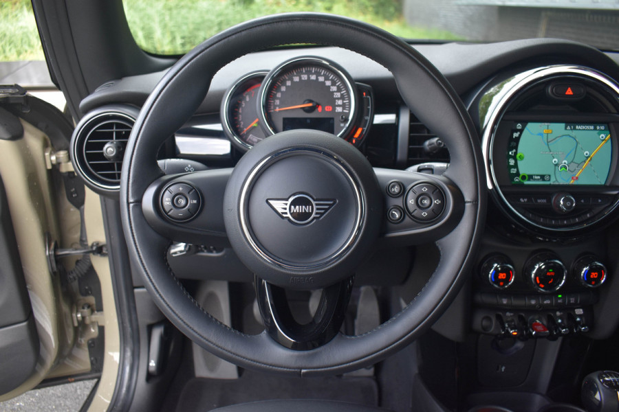 MINI 3-deurs 1.5 Cooper Chili | Xenon | Carplay | Navi | Sportstoelen