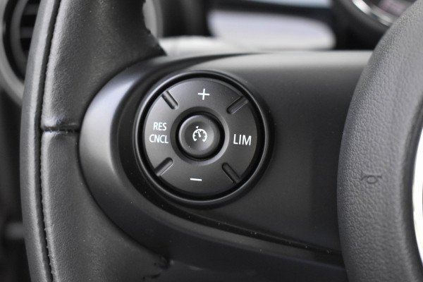 MINI 3-deurs 1.5 Cooper Chili | Xenon | Carplay | Navi | Sportstoelen