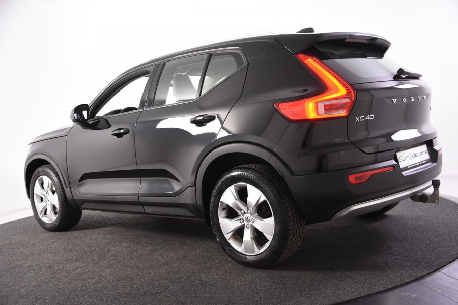 Volvo XC40 2.0 D3 Momentum *Navigatie*Trekhaak*Standkachel*
