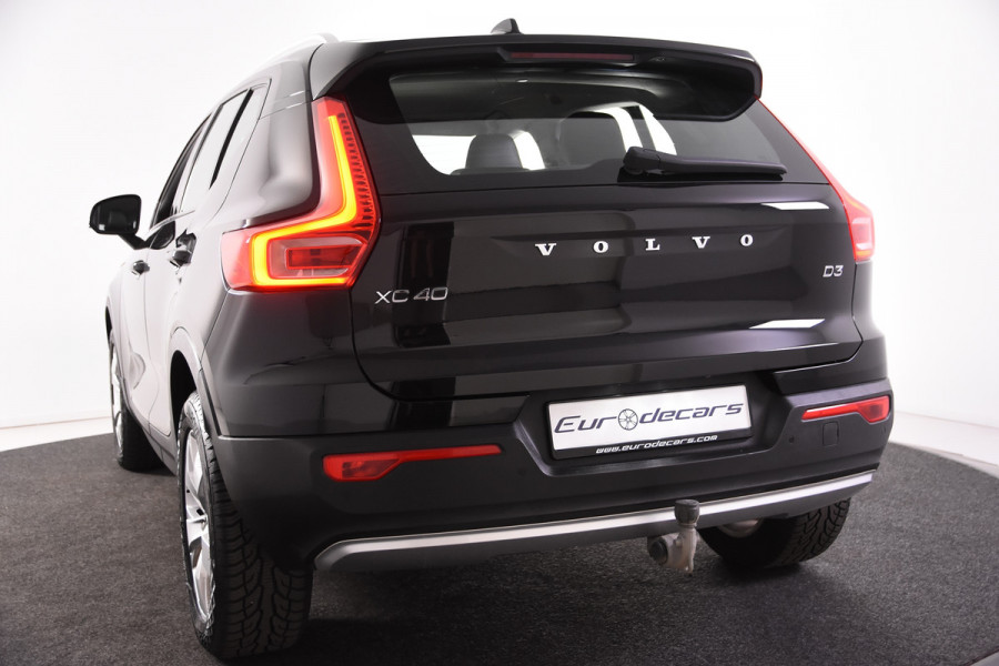 Volvo XC40 2.0 D3 Momentum *Navigatie*Trekhaak*Standkachel*