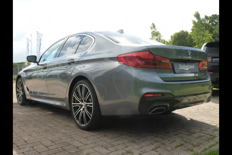 BMW 5 Serie 530e M Sport | 251 PK | Schuif-/ kanteldak | Adaptive cruise control | Bowers & Wilkins | Head Up Display | 360 graden camera | 20 inch velgen | Comfort stoelen | Stoelverwarming / Ventilatie | Keyless entry