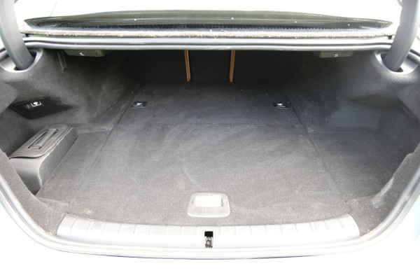 BMW 5 Serie 530e M Sport | 251 PK | Schuif-/ kanteldak | Adaptive cruise control | Bowers & Wilkins | Head Up Display | 360 graden camera | 20 inch velgen | Comfort stoelen | Stoelverwarming / Ventilatie | Keyless entry