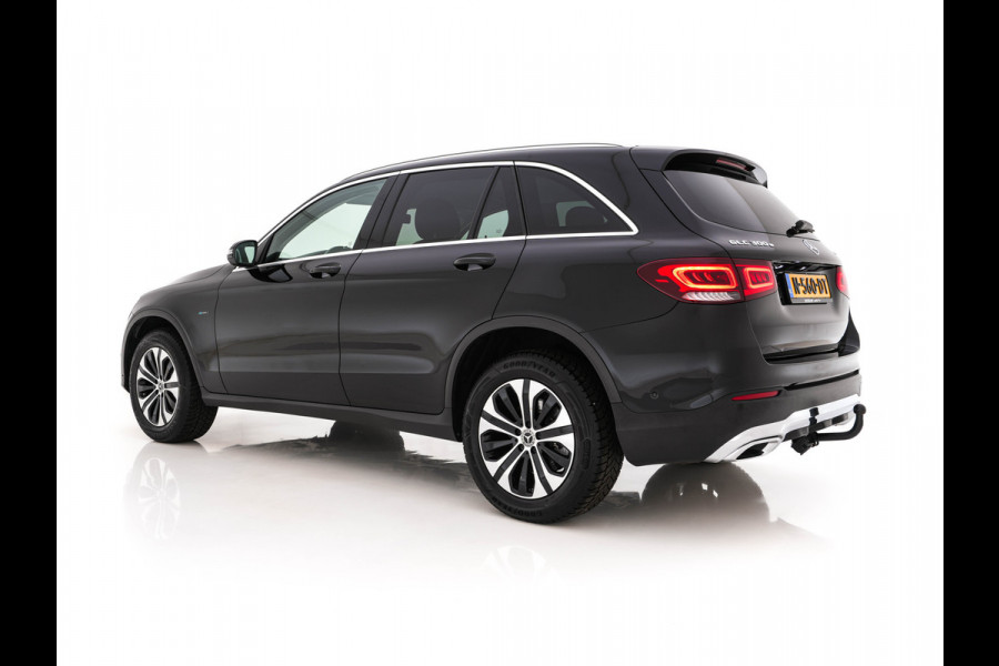 Mercedes-Benz GLC 300e 4MATIC Business Solution (Plug-In) {SoH-94%} (INCL-BTW) *LEATHER | FULL-LED | DIGI-COCKPIT | KEYLESS | DAB | HEATED-SPORTSEATS | CAMERA | PRIVACY-GLASS | NAVI-FULLMAP | ECC | PDC | CRUISE | 18''ALU*